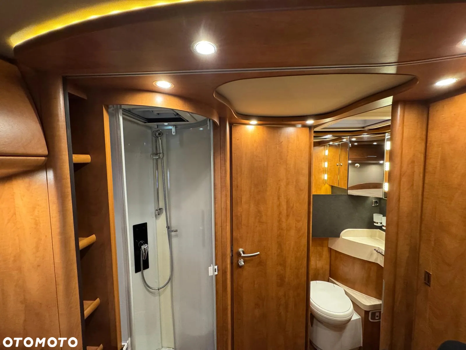 Carthago Chic C-line I4.7 HAK , Podpory hydrauliczne - 20