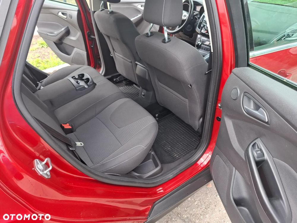 Ford Focus 2.0 TDCi DPF SYNC Edition - 10