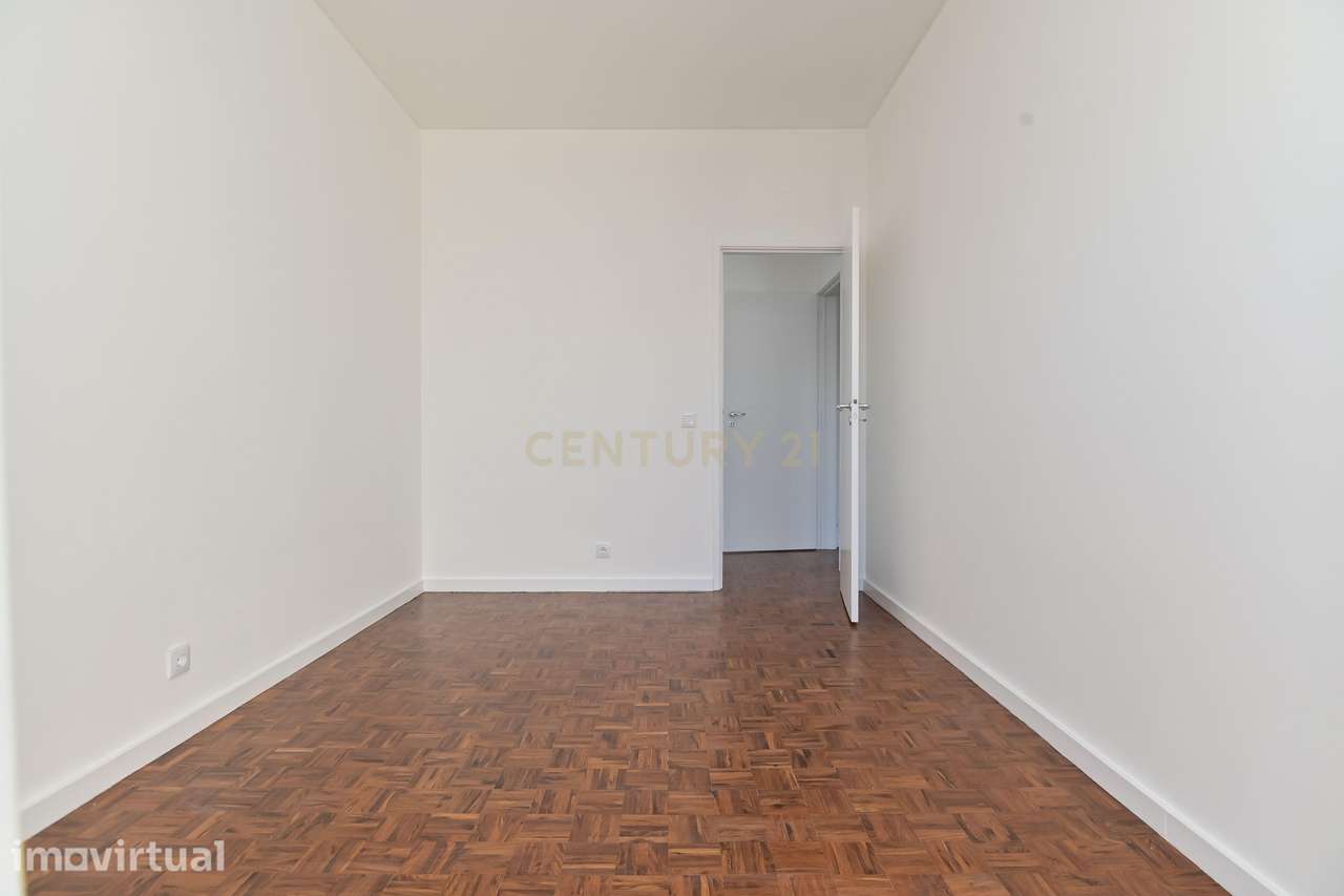 Apartamento T2 renovado para arrendamento em São Domingos de Benfica, - Grande imagem: 5/23