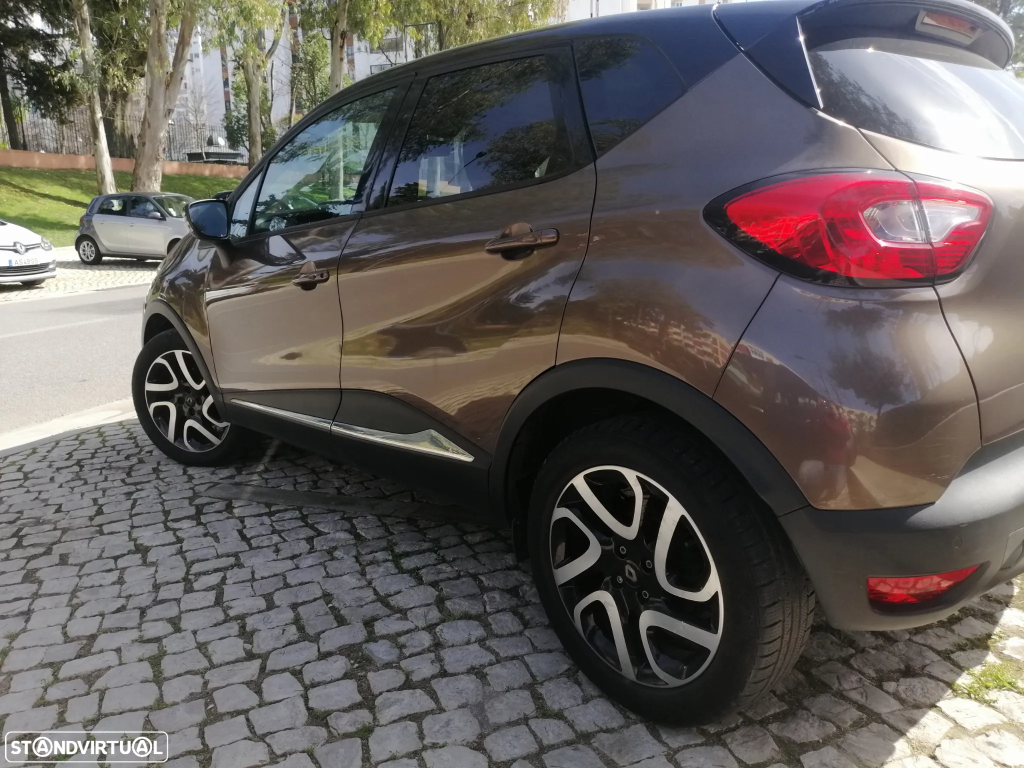 Renault Captur 1.5 dCi Exclusive - 3