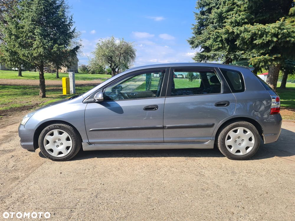 Honda Civic 1.6i ES - 4