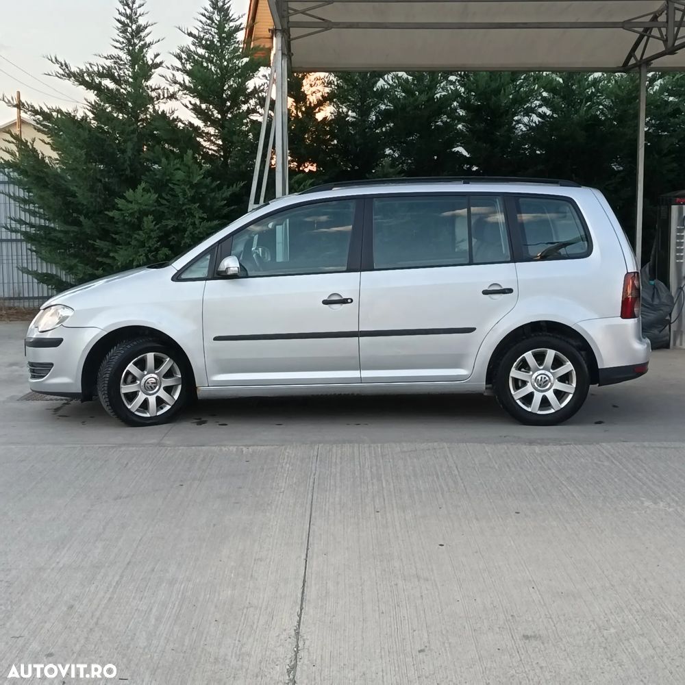 Volkswagen Touran 1.9 TDI Conceptline - 4