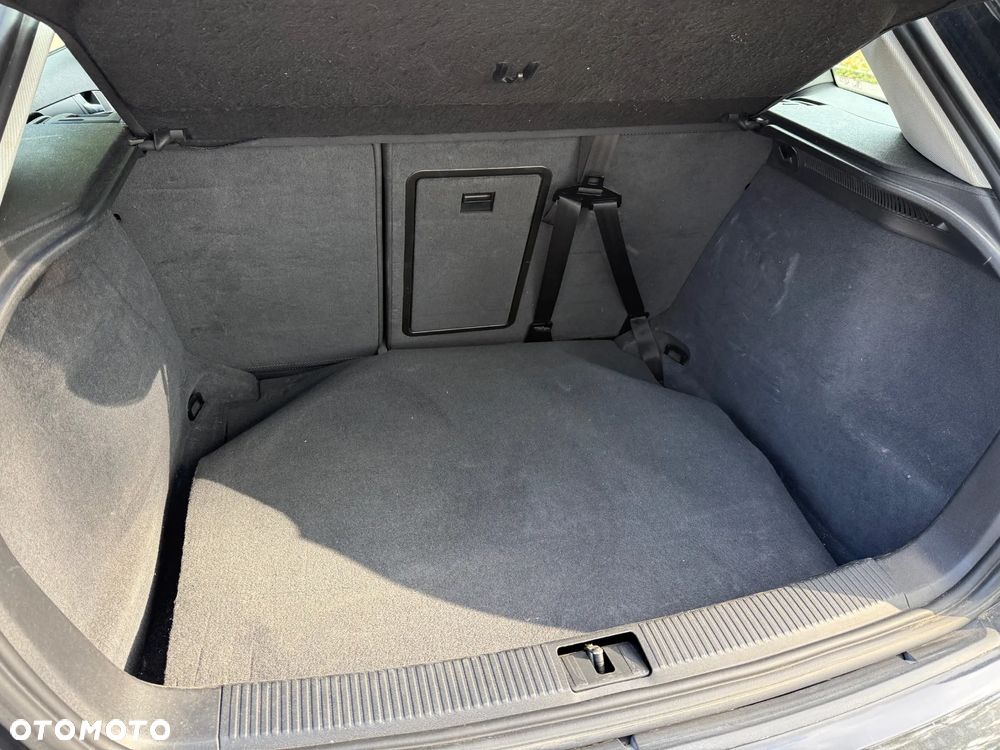 Audi A3 1.6 Ambiente - 10