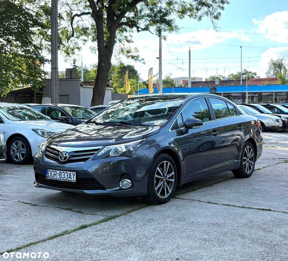 Toyota Avensis - 1