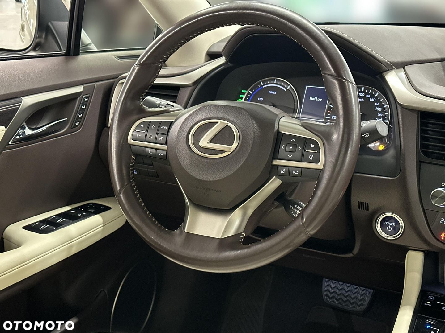 Lexus RX - 11
