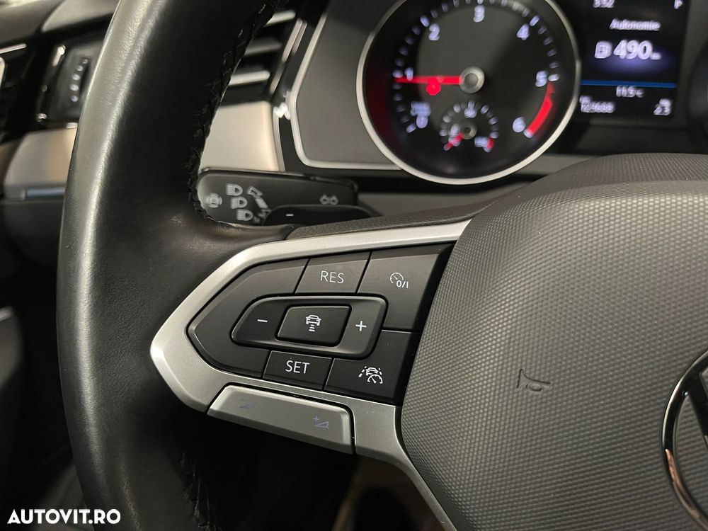 Volkswagen Passat 2.0 TDI SCR DSG Highline - 23