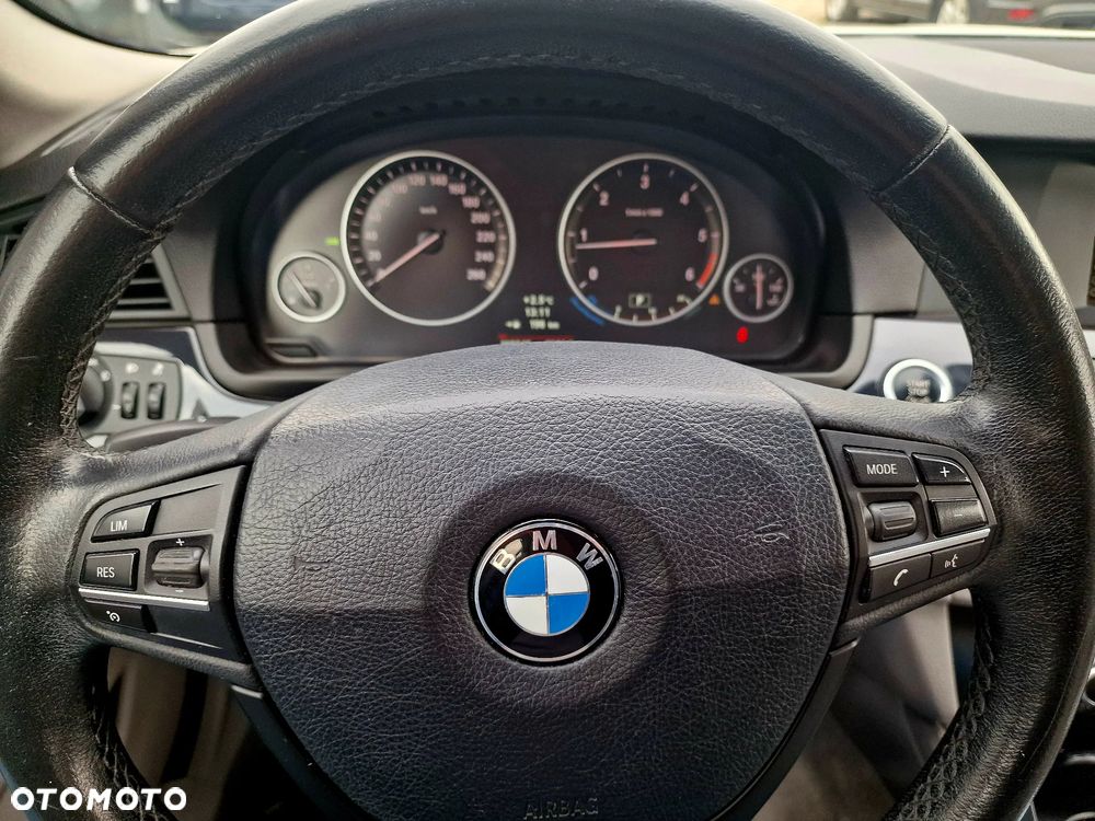 BMW Seria 5 520d Edition Fleet Lifestyle - 20