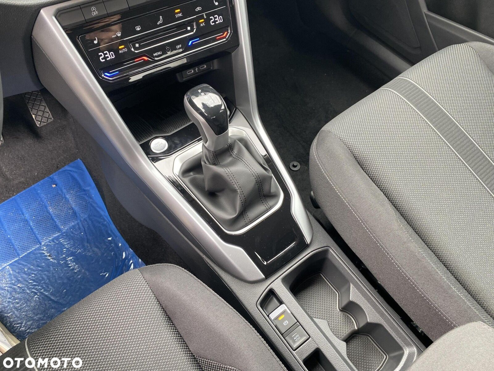 Volkswagen T-Roc - 15