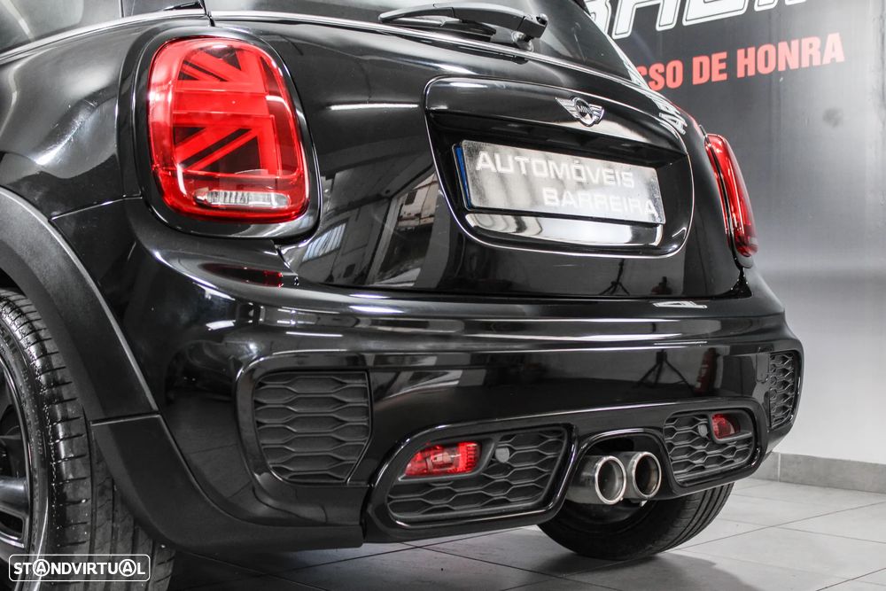 MINI 3 Portas One D - 21