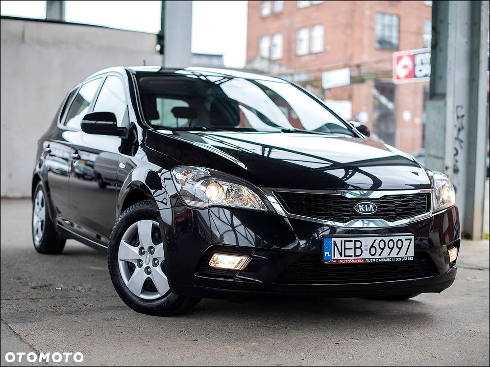 Kia Ceed - 1