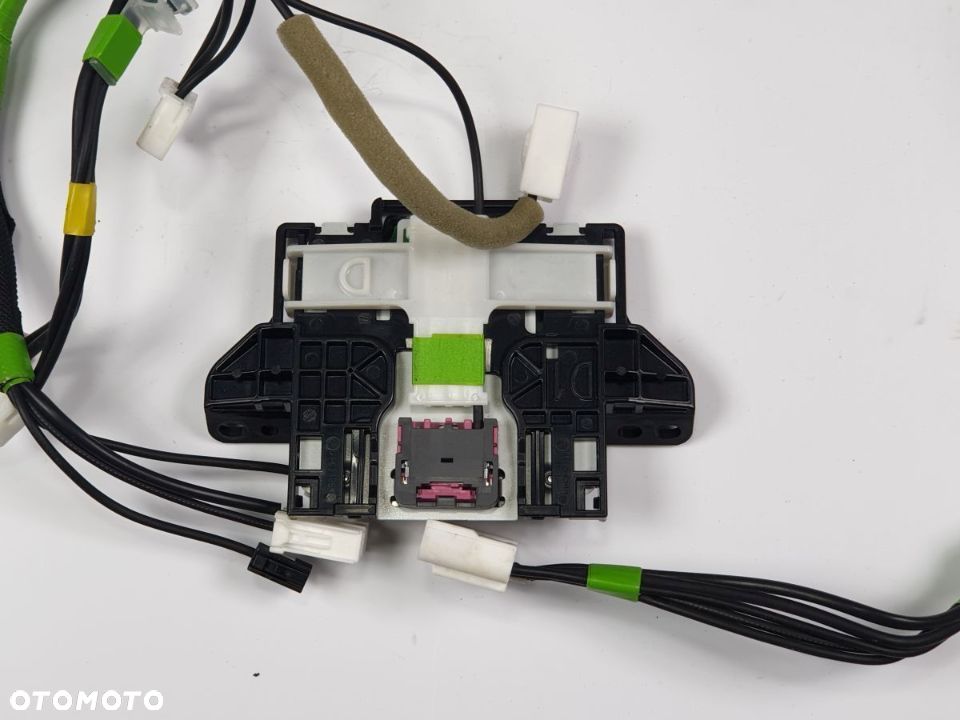 Antena Nawigacji Przewód TOYOTA RAV4 2.5H od 2019 roku - 2