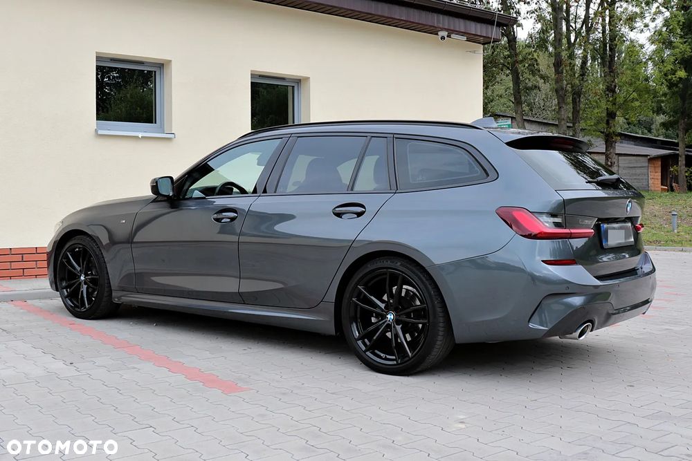BMW Seria 3 320d Touring M Sport - 19