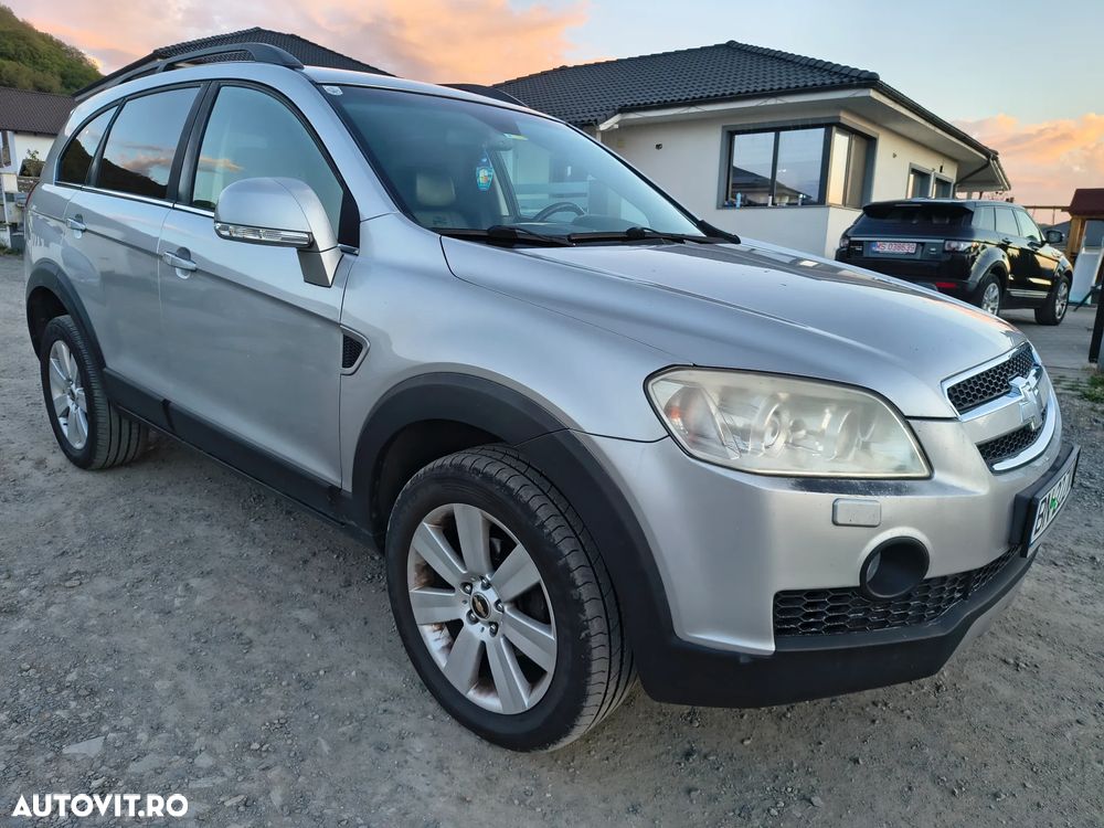 Chevrolet Captiva 2.0 4WD 7 Sitzer Automatik LT - 2