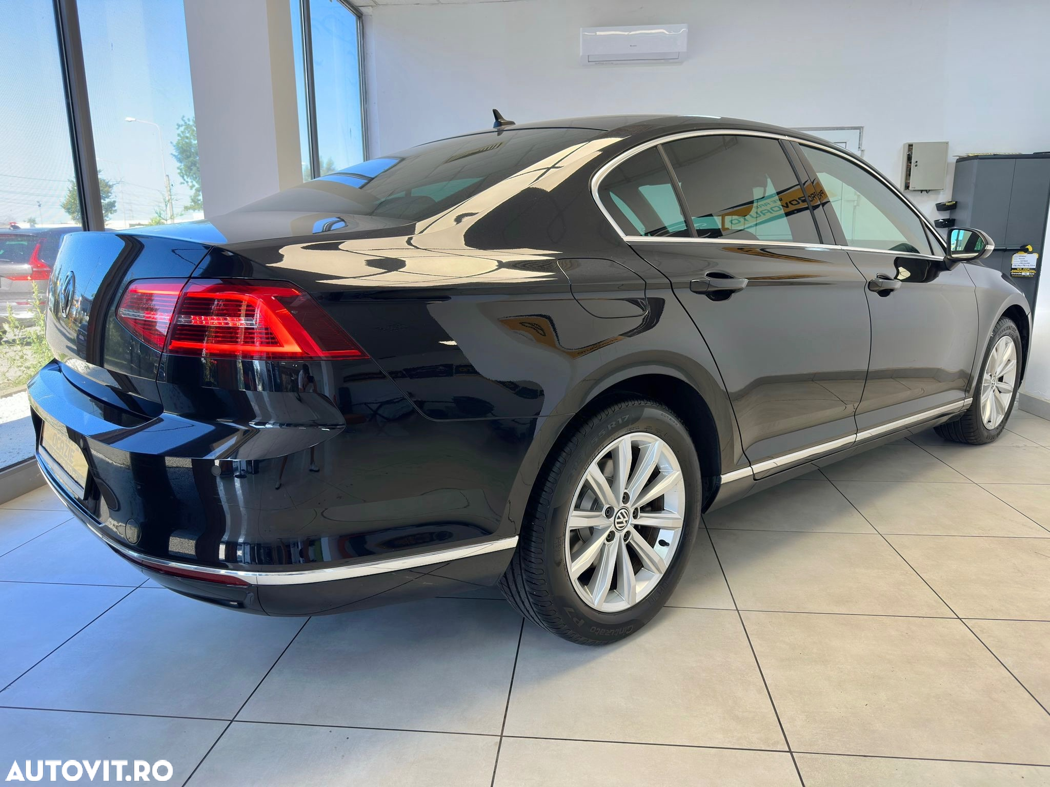 Volkswagen Passat Variant 2.0 TDI DSG Highline - 4