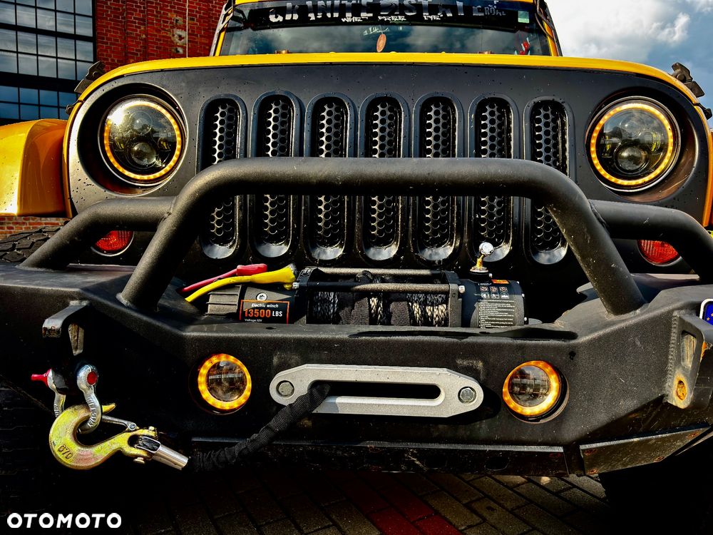 Jeep Wrangler 3.6 Unlim Sahara - 23