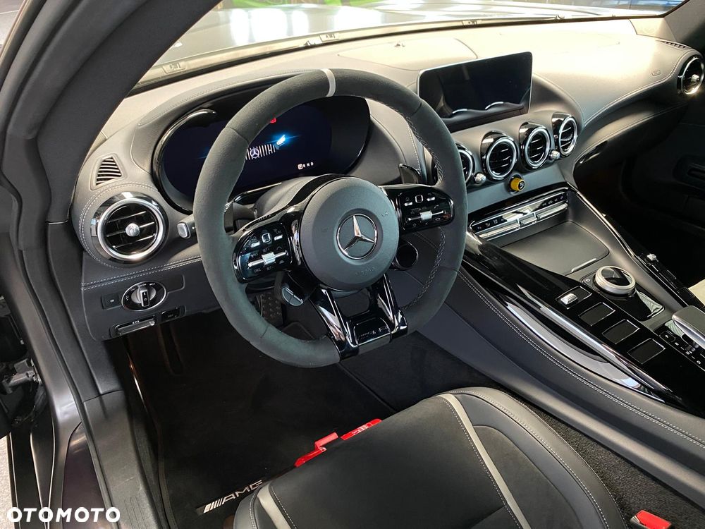 Mercedes-Benz AMG GT - 10