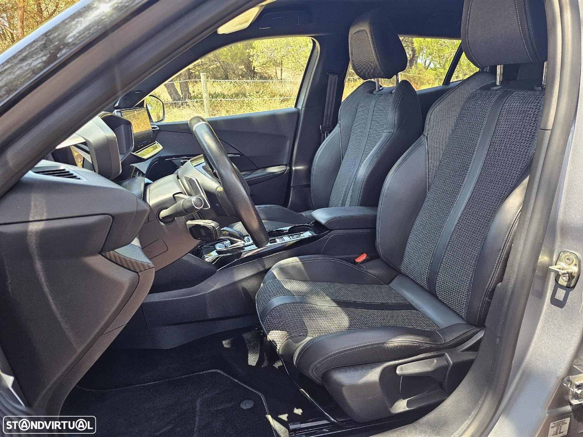 Peugeot 2008 1.5 BlueHDi GT Line EAT8 - 11