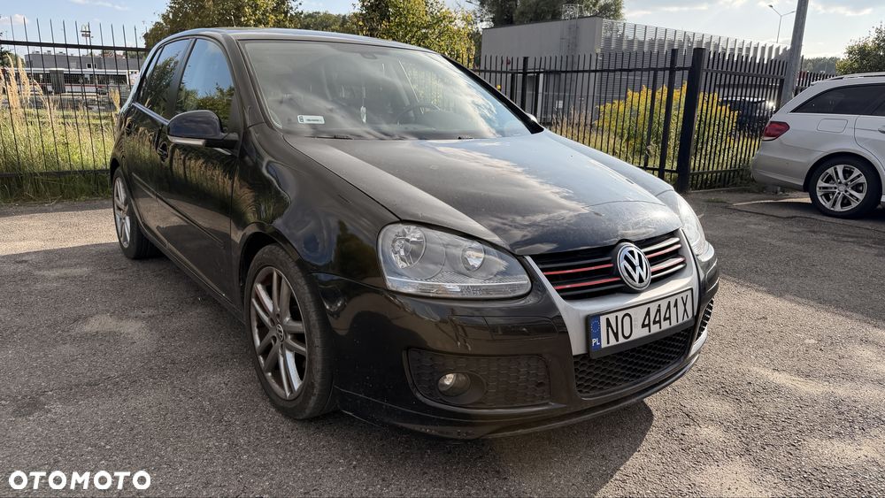 Volkswagen Golf - 1