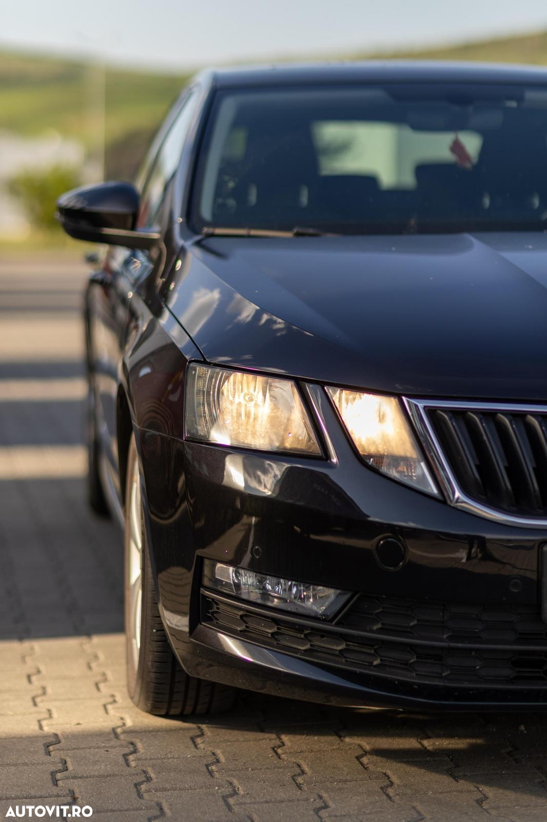 Skoda Octavia 1.6 TDI DSG Ambition - 37