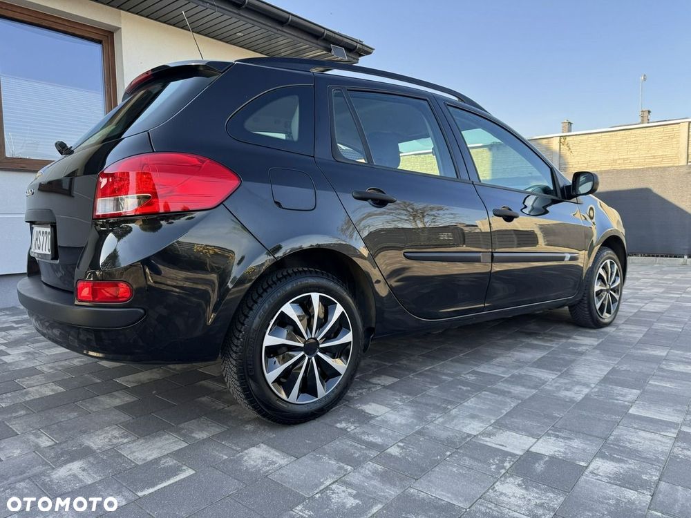 Renault Clio - 22