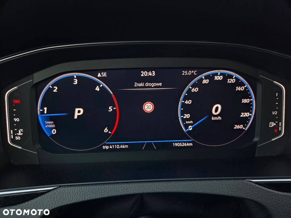 Volkswagen Passat 2.0 TDI EVO Business DSG - 11
