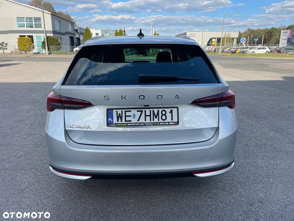 Skoda Octavia 1.5 TSI mHEV Selection DSG - 6