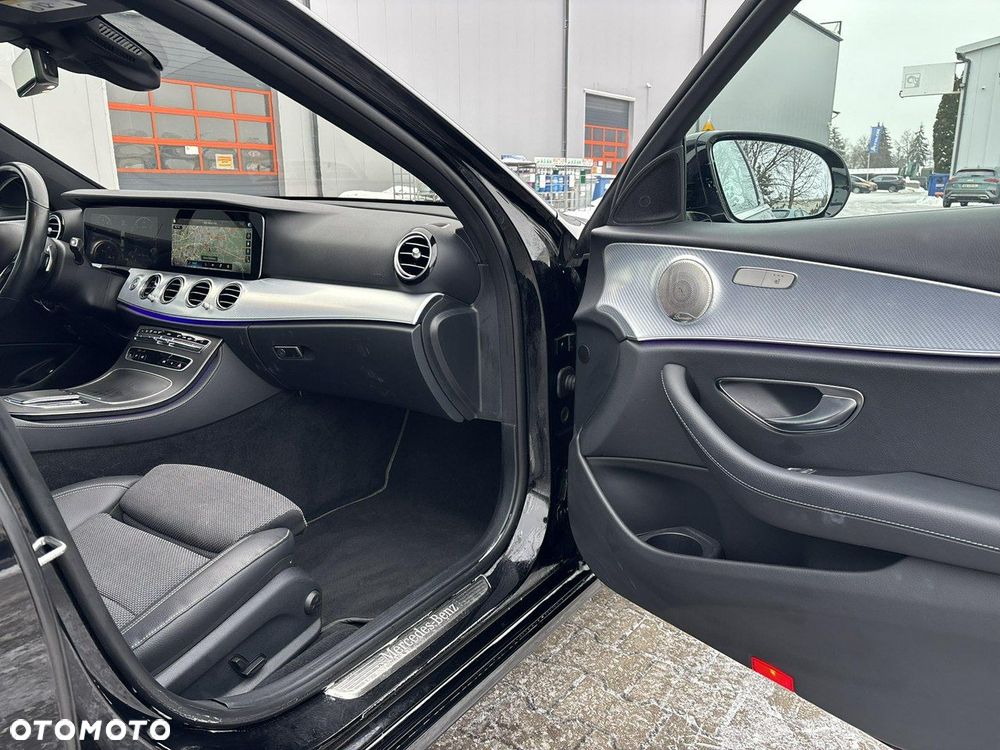 Mercedes-Benz Klasa E - 17