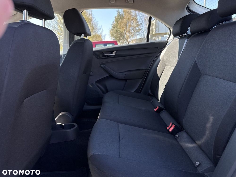 Skoda RAPID 1.4 TDI DPF Ambition - 26