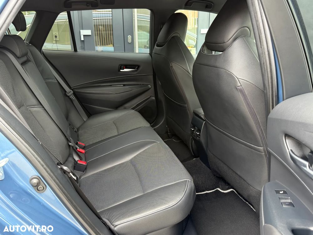 Toyota Corolla 1.8 HSD Dynamic - 16