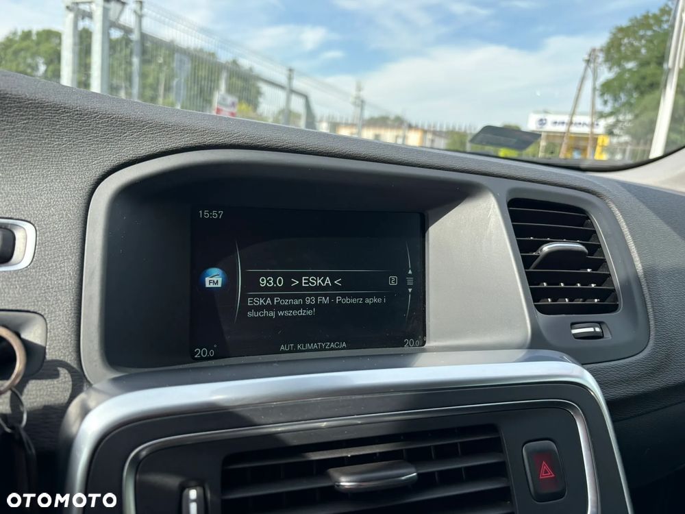Volvo V60 T4 Momentum - 16