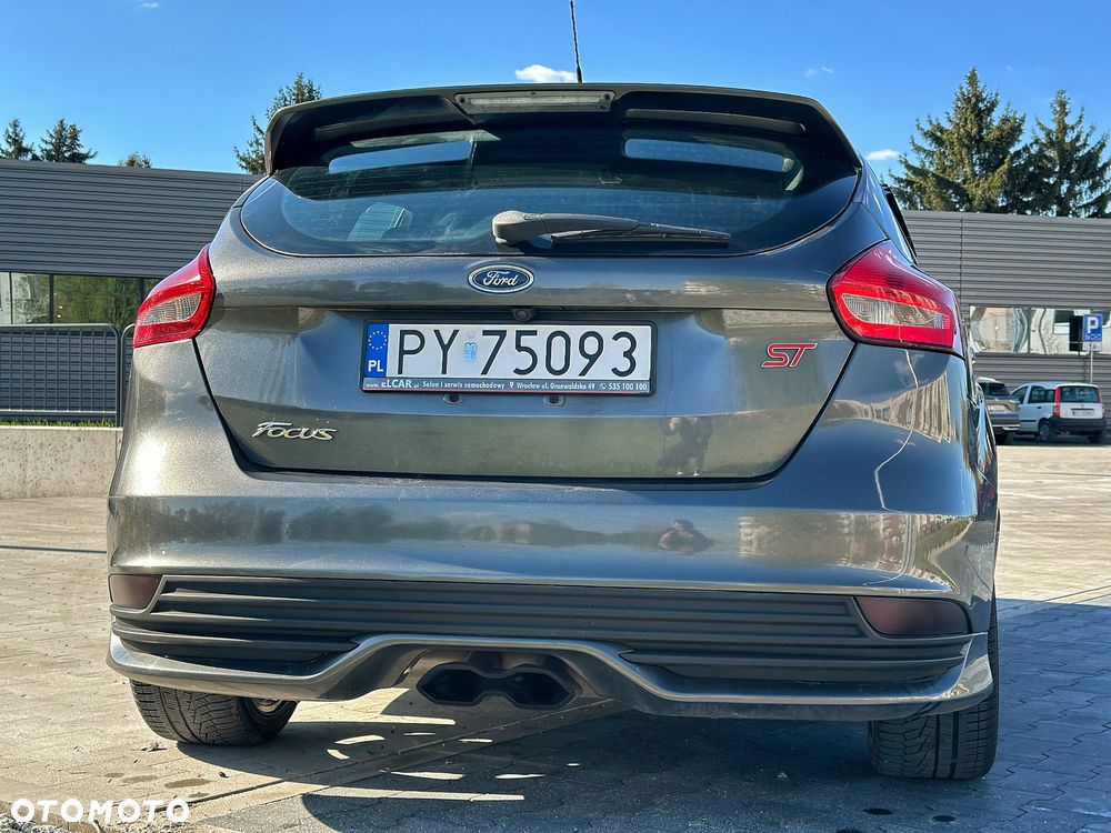 Ford Focus 2.0 EcoBoost ST mit Leder-Sport-Paket - 23
