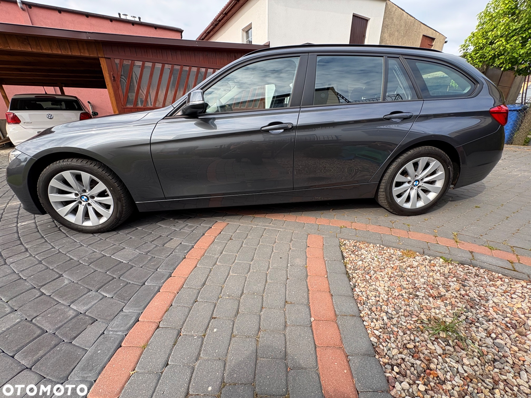 BMW Seria 3 318d Touring - 8