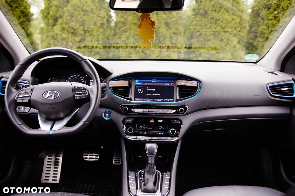 Hyundai IONIQ Hybrid Platinum - 24