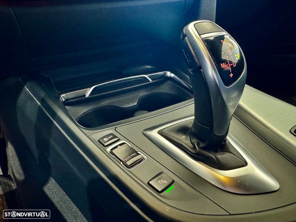 BMW 320 d xDrive Pack M Auto - 19