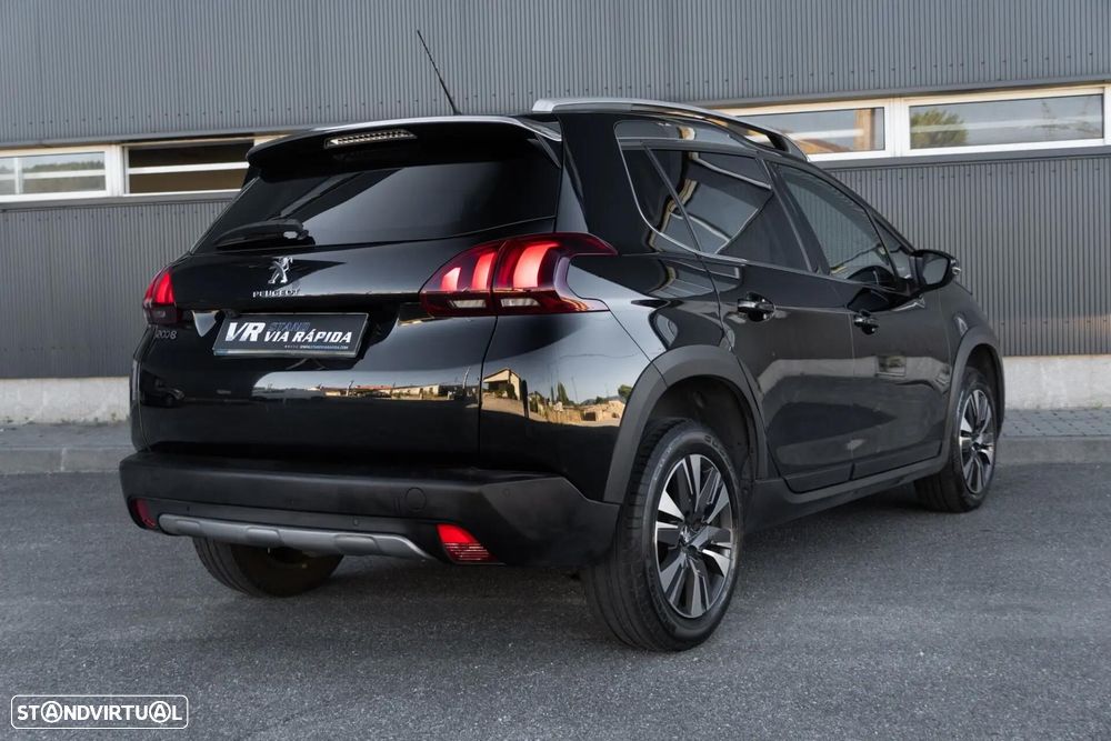 Peugeot 2008 1.2 PureTech Signature - 5