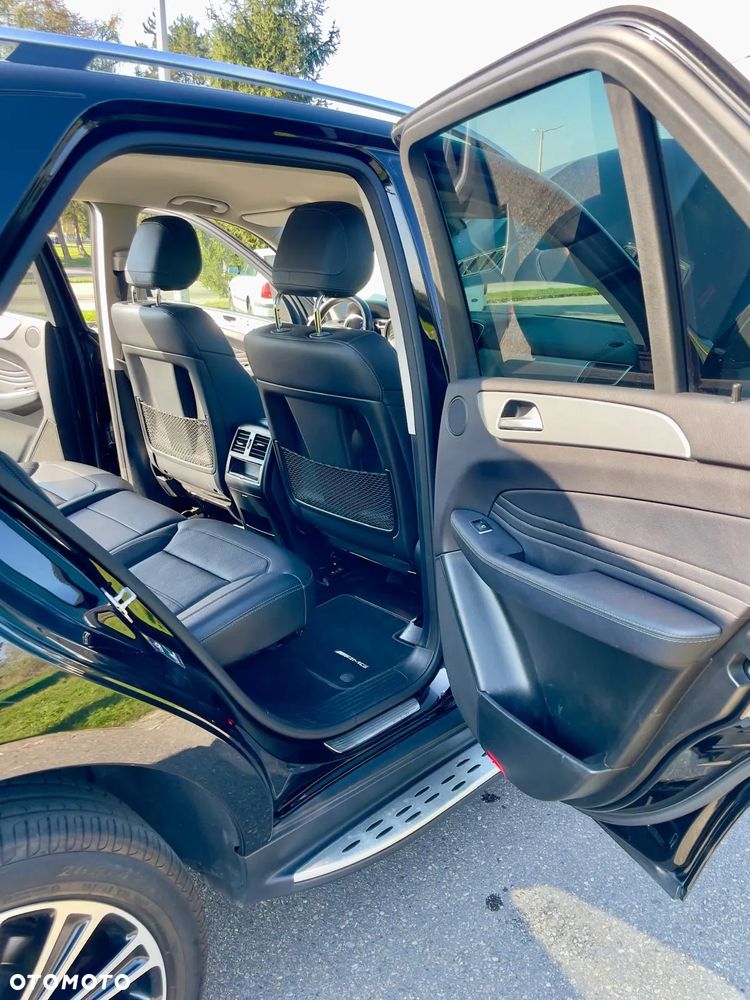 Mercedes-Benz GLE 350 d 4-Matic - 17