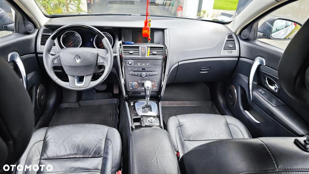 Renault Latitude 2.0 dCi Initiale - 9