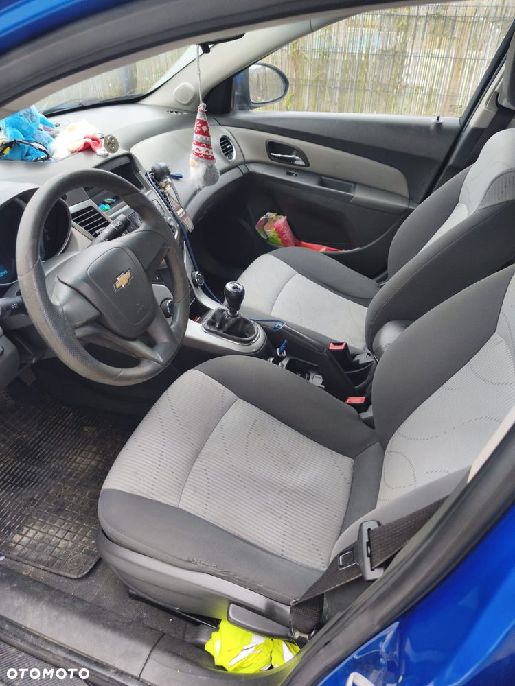 Chevrolet Cruze 1.6 Base - 1