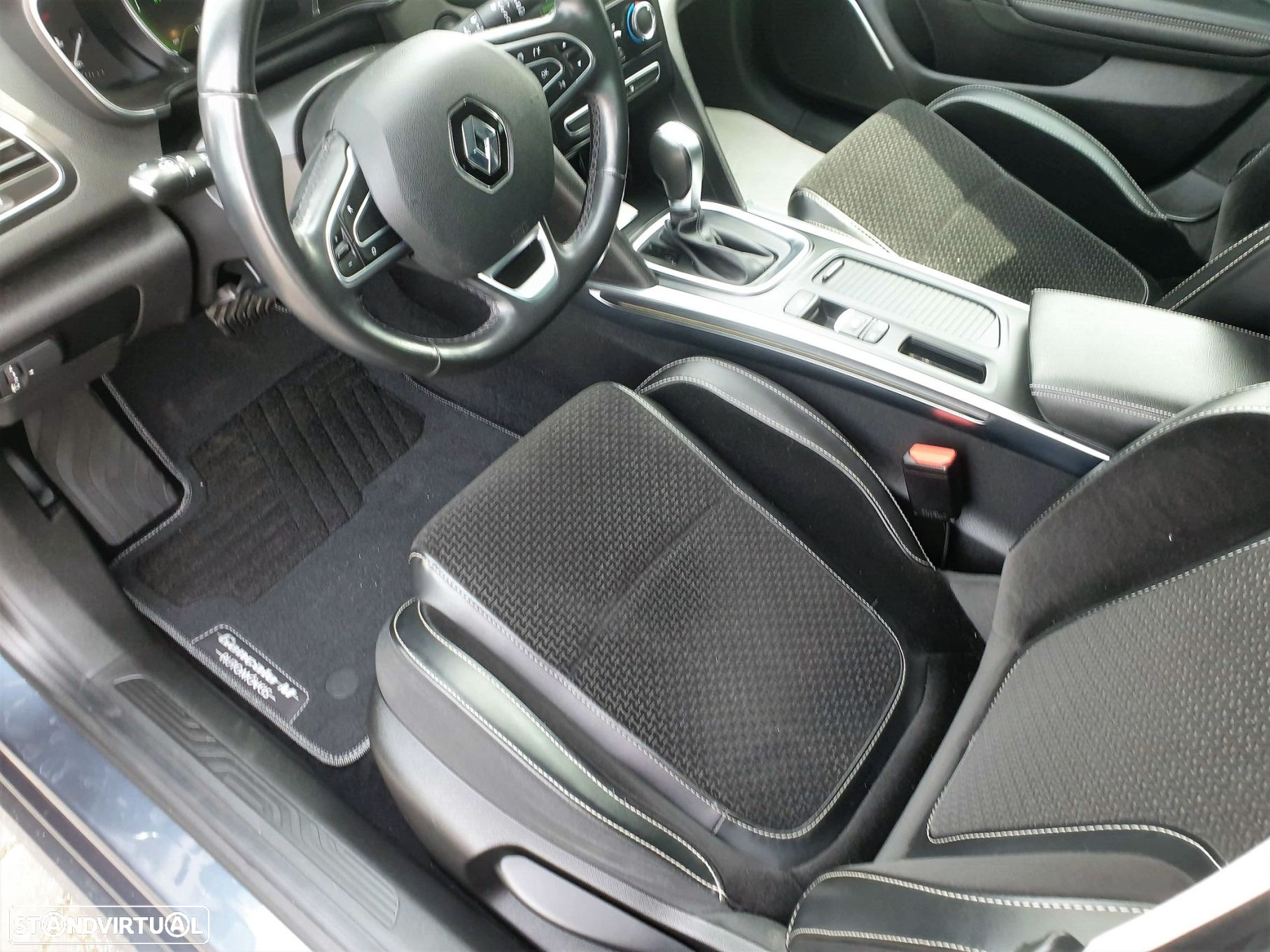 Renault Mégane Sport Tourer ENERGY dCi 110 EDC INTENS - 11