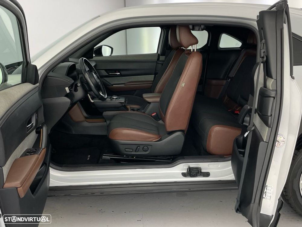Mazda MX-30 e-SKYACTIV Excellence - 16