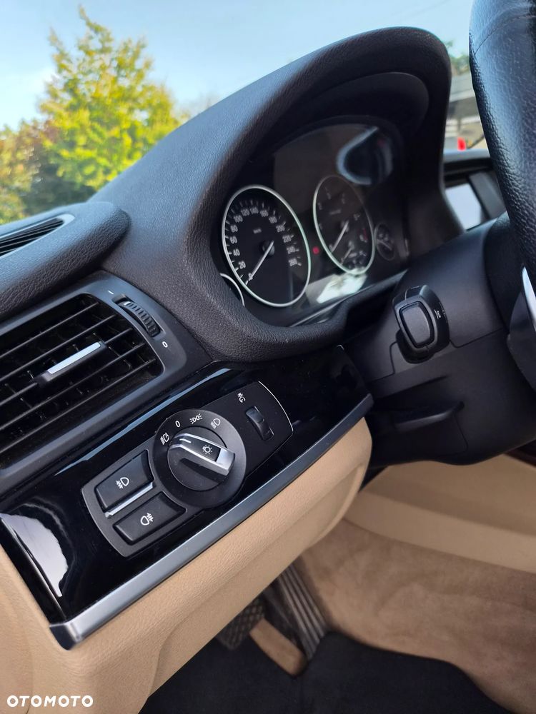 BMW X4 xDrive20d xLine - 24