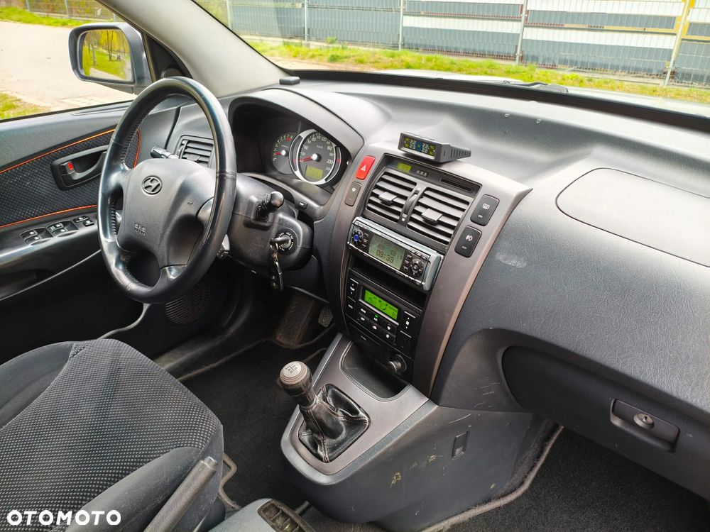 Hyundai Tucson 2.0 Comfort 2WD - 8