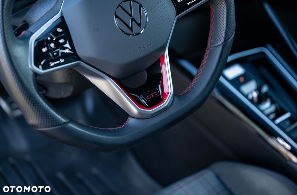 Volkswagen Golf 2.0 TSI OPF DSG GTI - 32