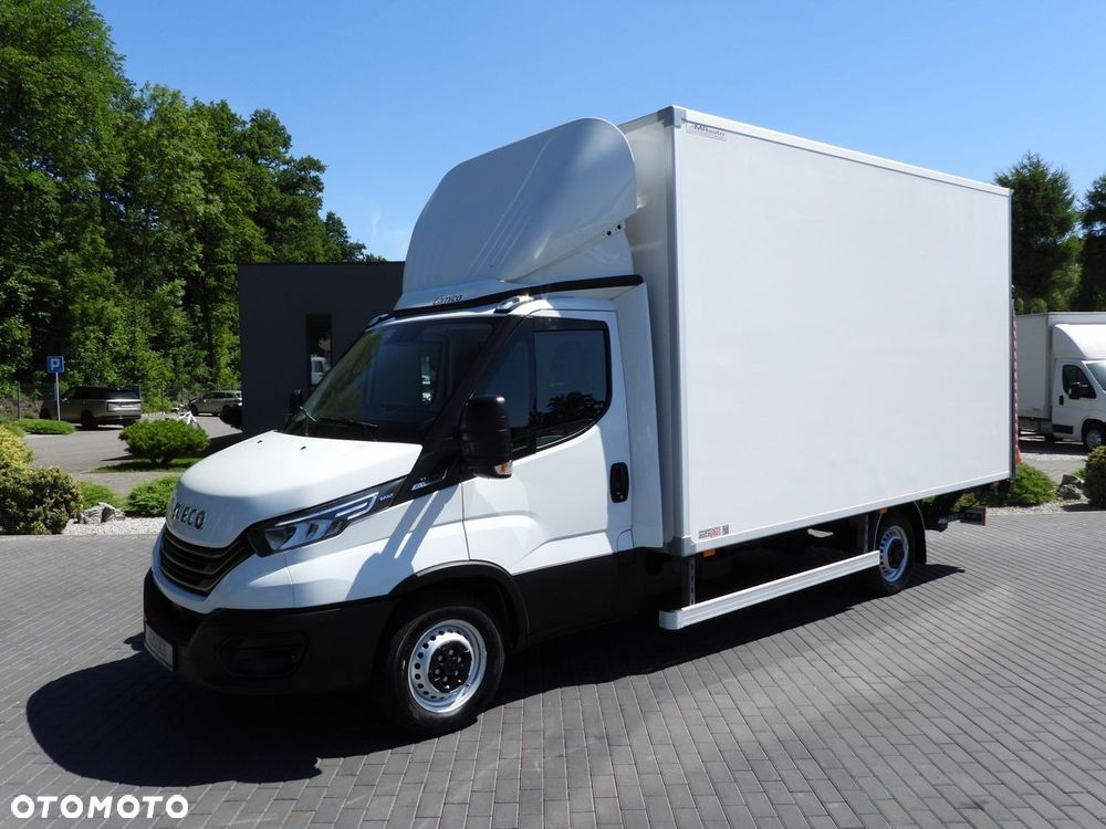 Iveco DAILY 35S18 KONTENER WINDA 8 PALET TEMPOMAT NAWIGACJA LEDY AUTOMAT HI-MATIC KLIMATYZACJA  180KM - 21