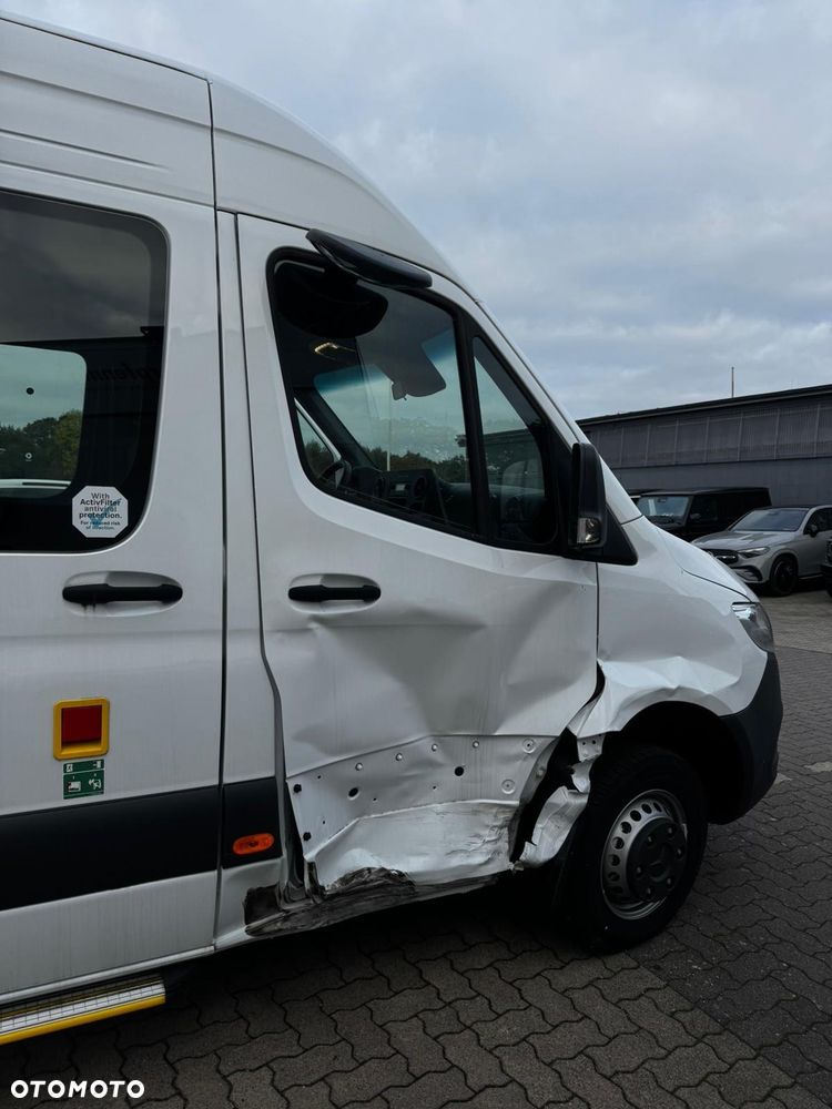 Mercedes-Benz SPRINTER 517 - 12