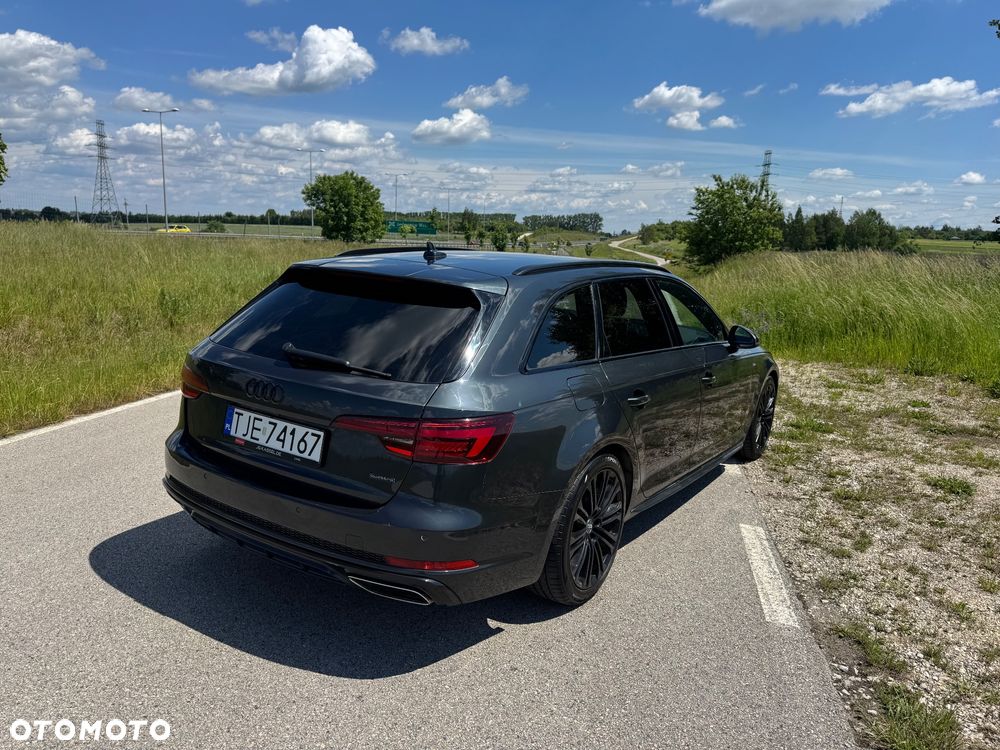 Audi A4 Avant 2.0 TDI Quattro Design S tronic - 11