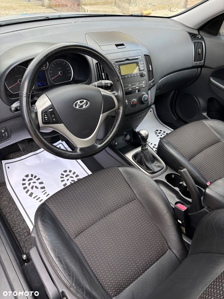 Hyundai i30 1.6 Classic + - 38
