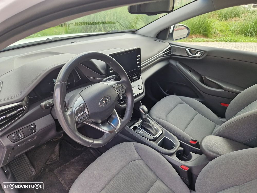 Hyundai Ioniq 1.6 GDI HEV - 11