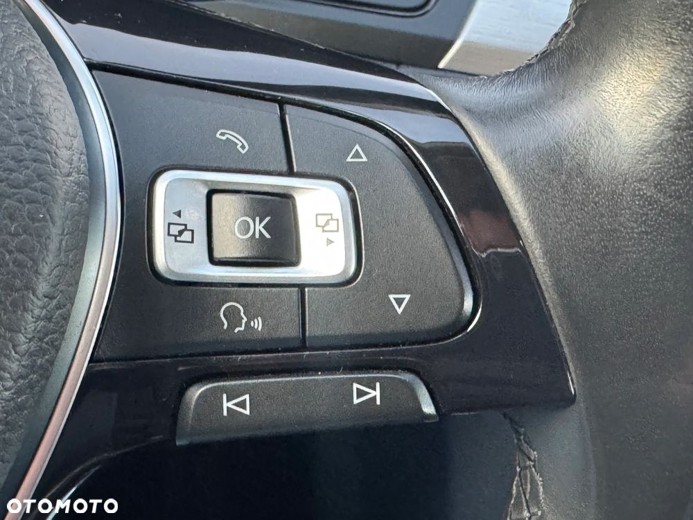 Volkswagen Passat 1.6 TDI BMT Comfortline - 28