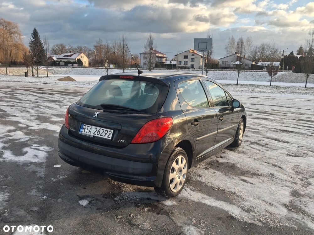 Peugeot 207 1.4 - 8